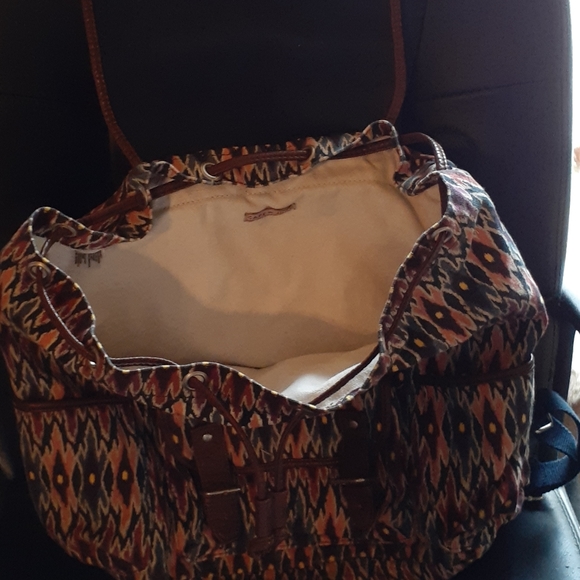 Backpack - Picture 2 of 3